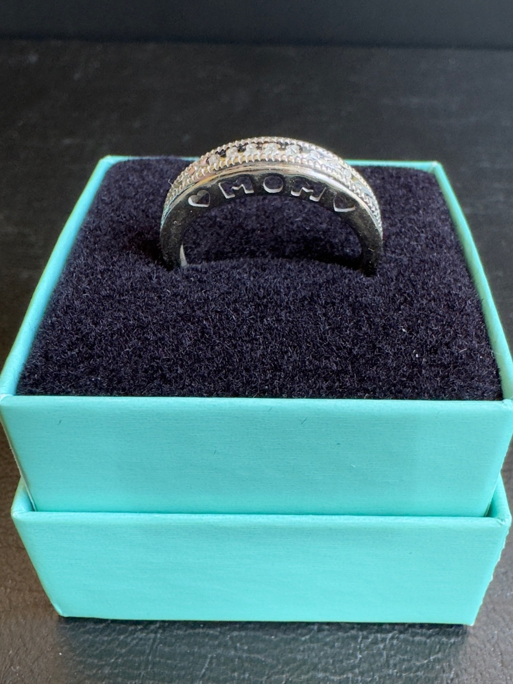Vintage 10K White Gold 1/5 Carat Diamond Mom Band Ring - Size 8 - Picture 2 of 13